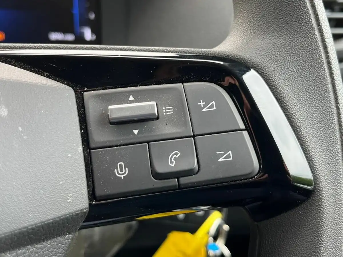 2024-vauxhall-vivaro-20td-xl-pro-big-21
