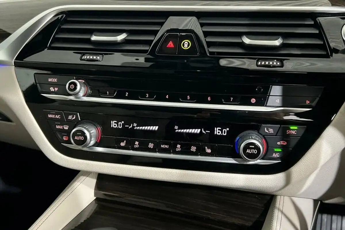 2020-bmw-5-series-20td-520d-m-sport-190ps-mht-saloon-4d-big-29