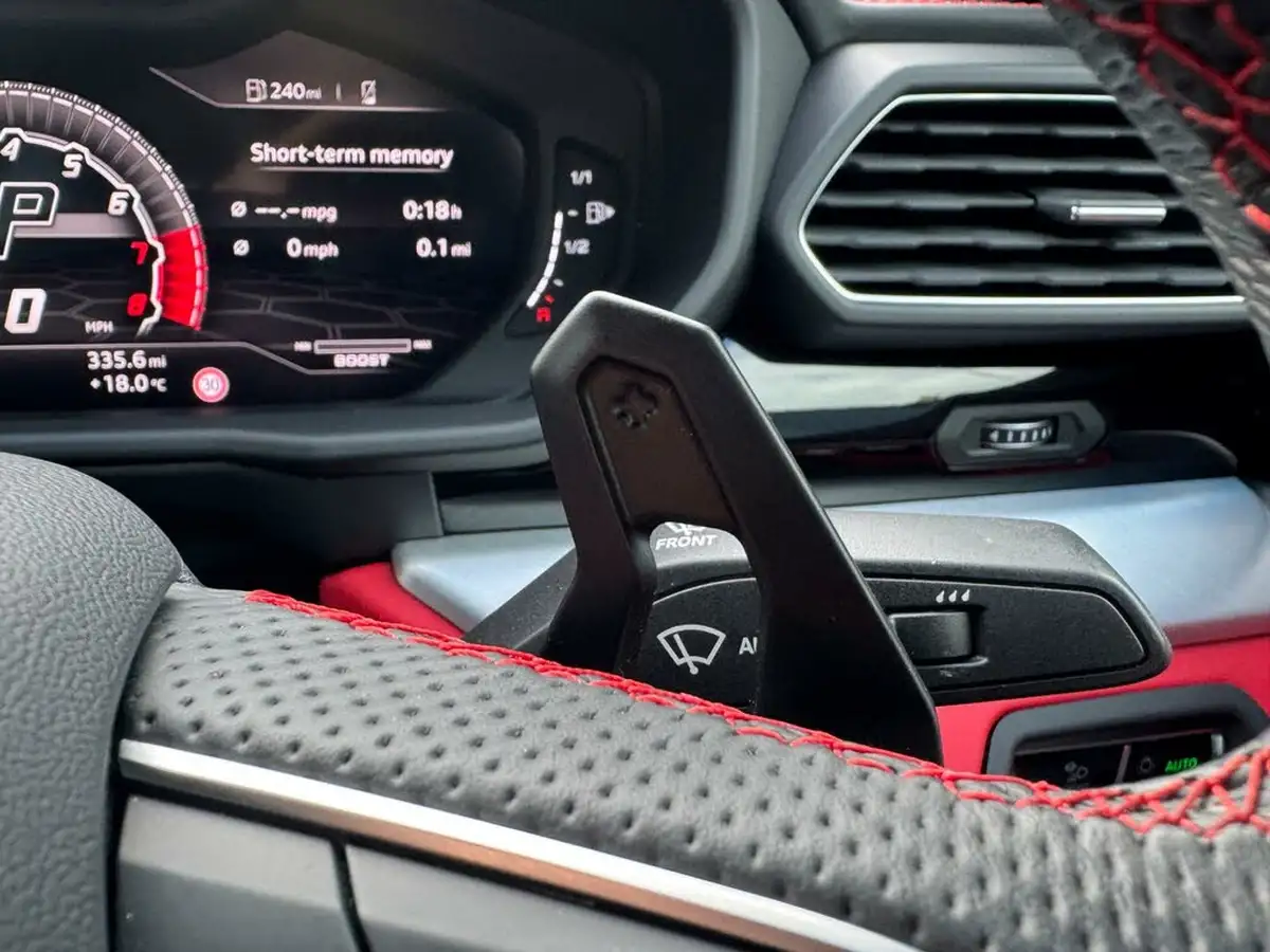 2021-lamborghini-urus-40-no-trim-big-46