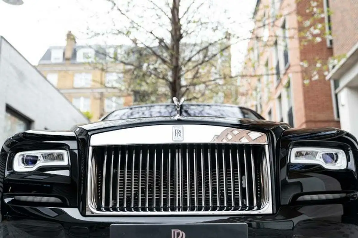 2021-rolls-royce-wraith-66-big-18