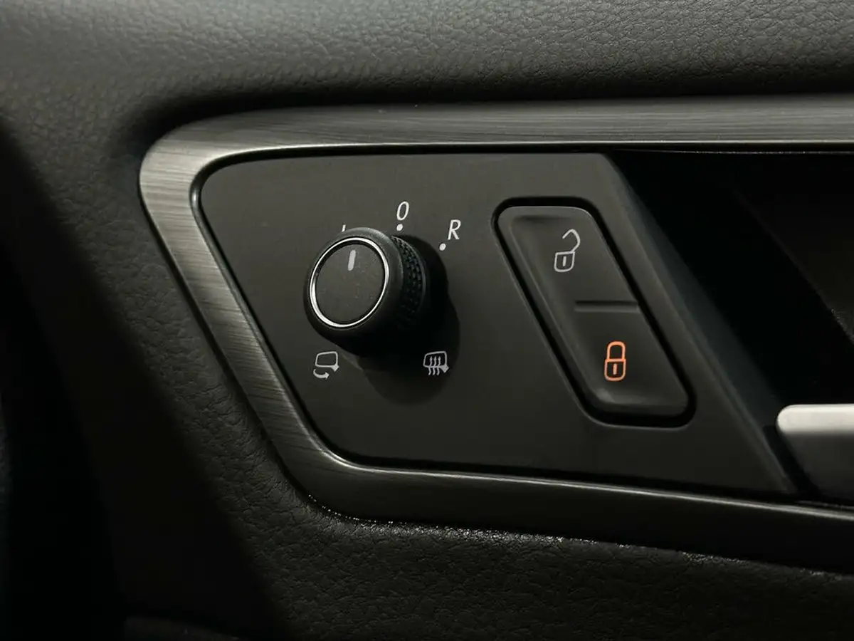 2020-volkswagen-golf-15-tsi-match-edition-150ps-hatchback-big-16