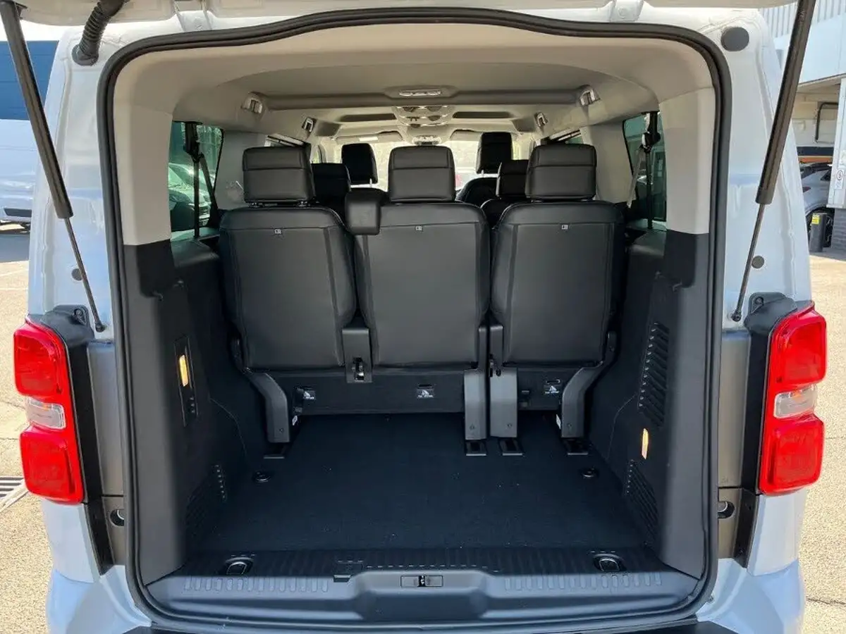 2023-peugeot-traveller-e-business-vip-long-big-9