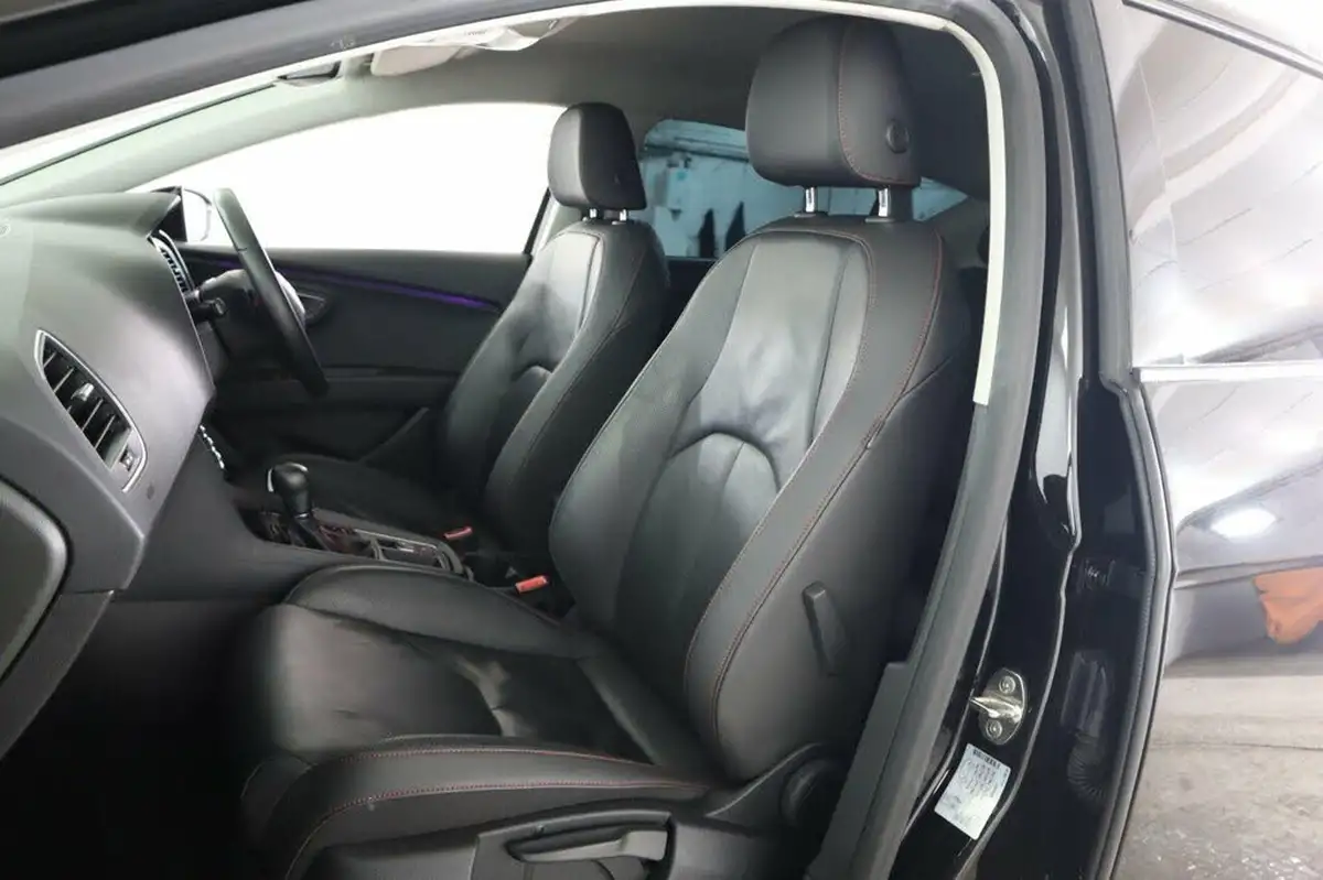 2019-seat-leon-20-tsi-fr-sport-hatchback-big-55