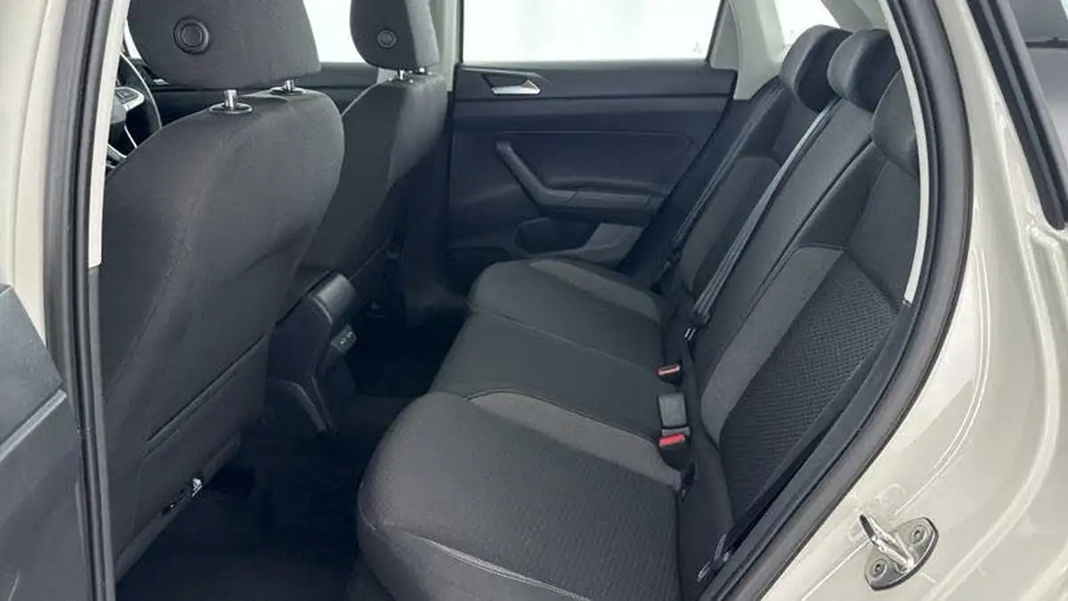 2024-volkswagen-polo-10-tsi-life-big-32