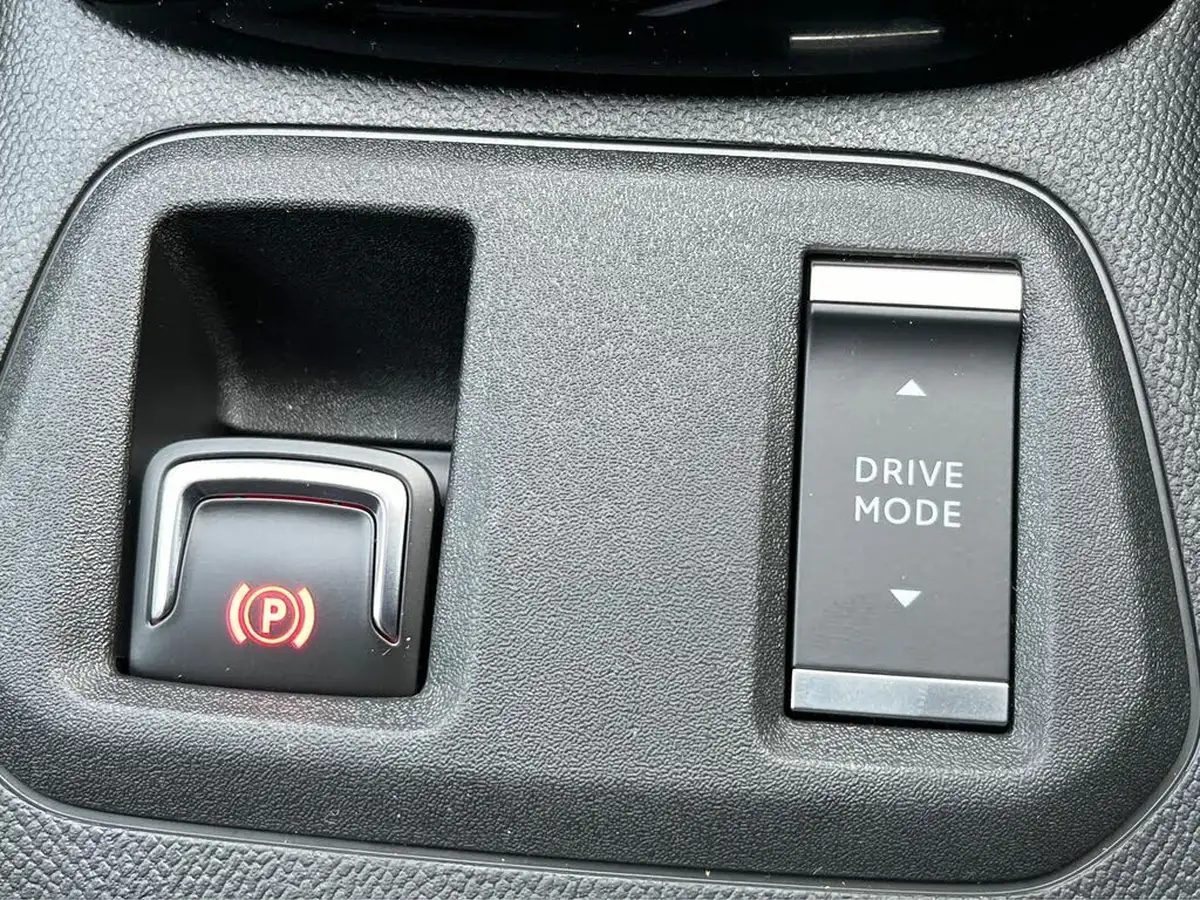 2024-vauxhall-corsa-e-gs-electric-136ps-50kwh-big-27