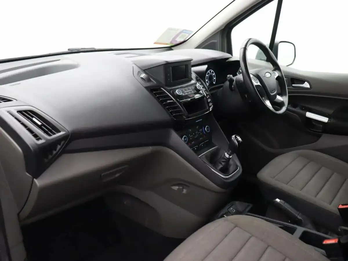 2022-ford-grand-tourneo-connect-15-titanium-120ps-ecoblue-1499cc-big-7