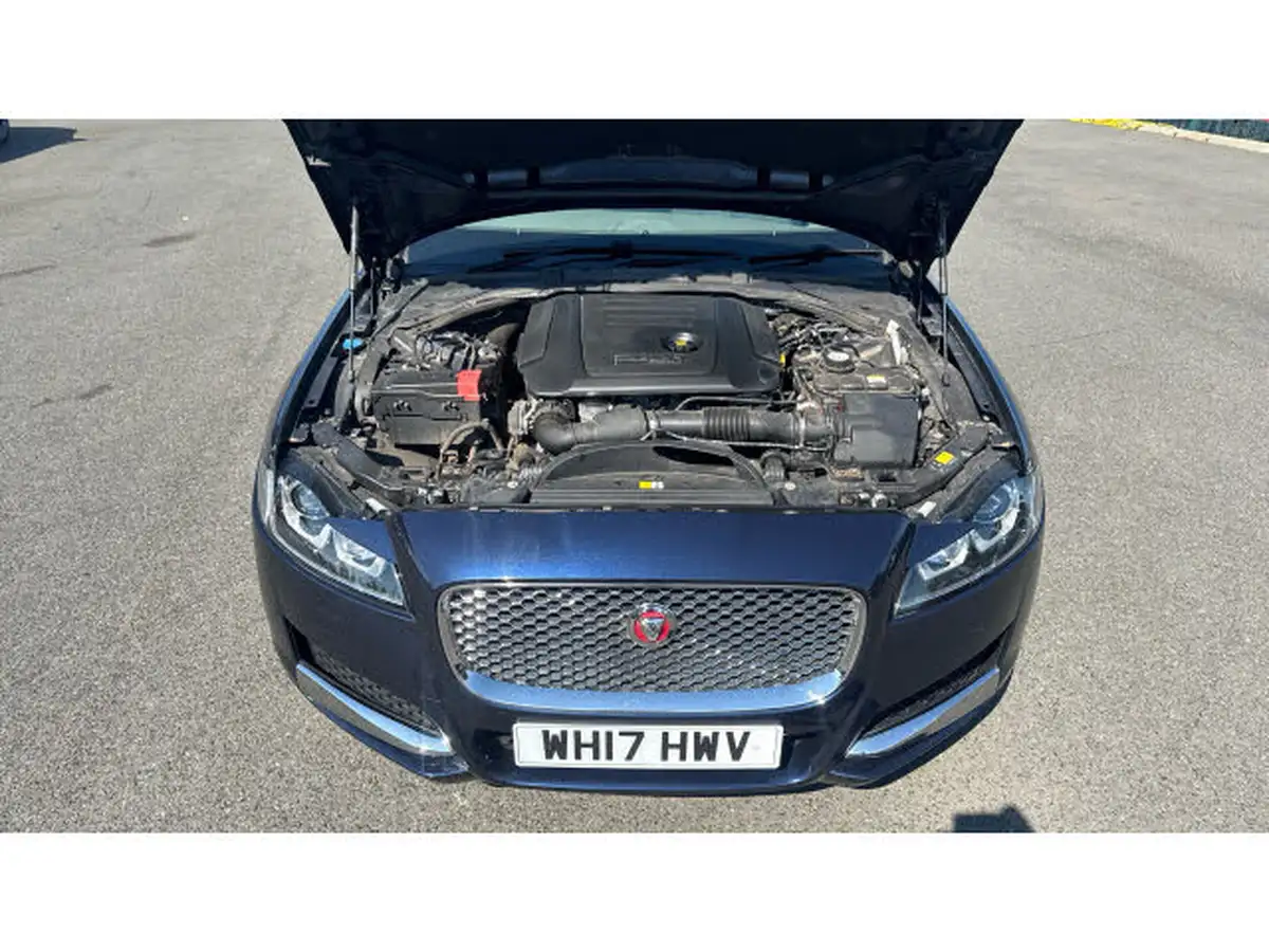 2017-jaguar-xf-20td-portfolio-180ps-saloon-4d-1999cc-auto-big-7