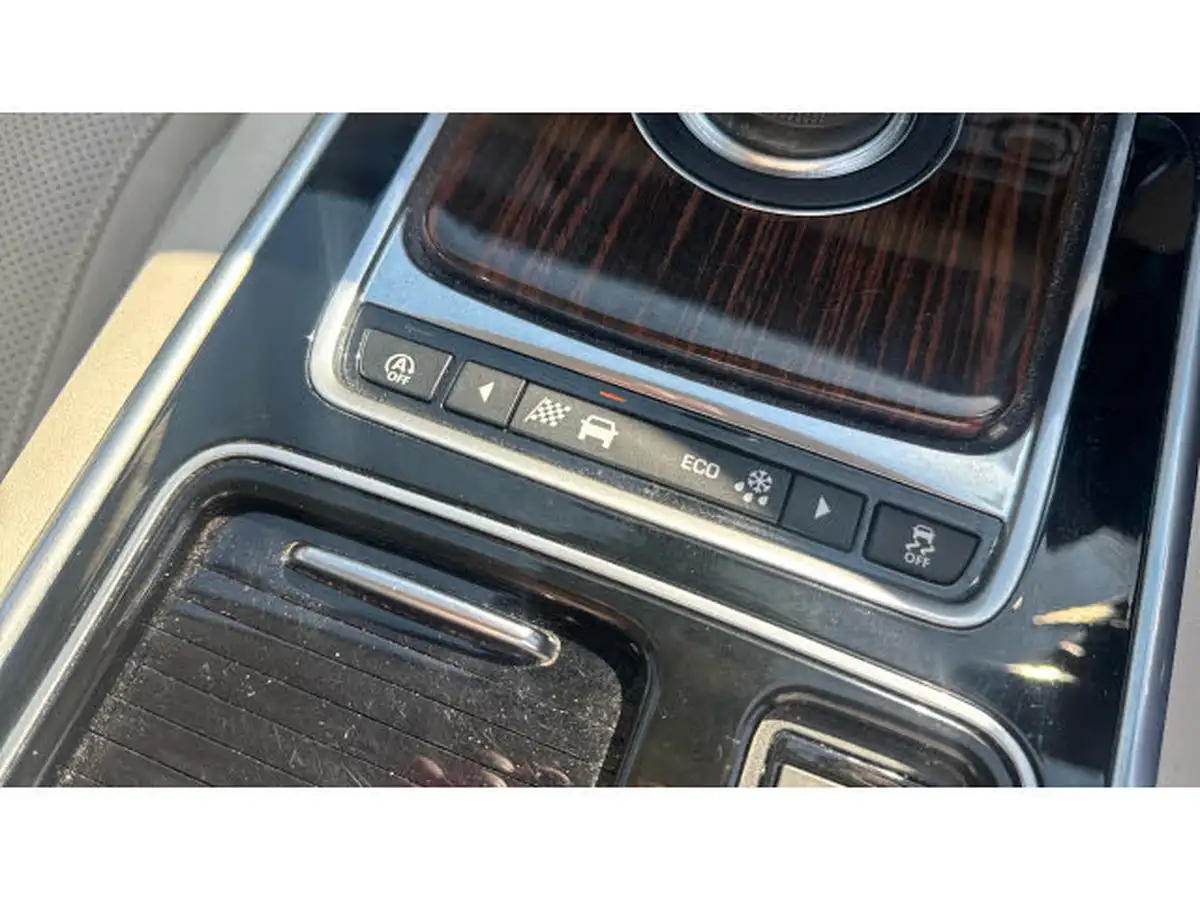 2017-jaguar-xf-20td-portfolio-180ps-saloon-4d-1999cc-auto-big-31
