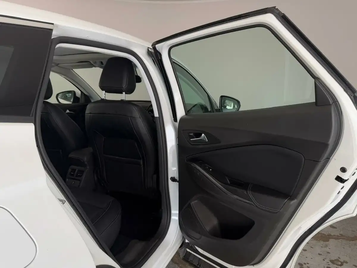2021-vauxhall-grandland-x-15td-elite-nav-big-13