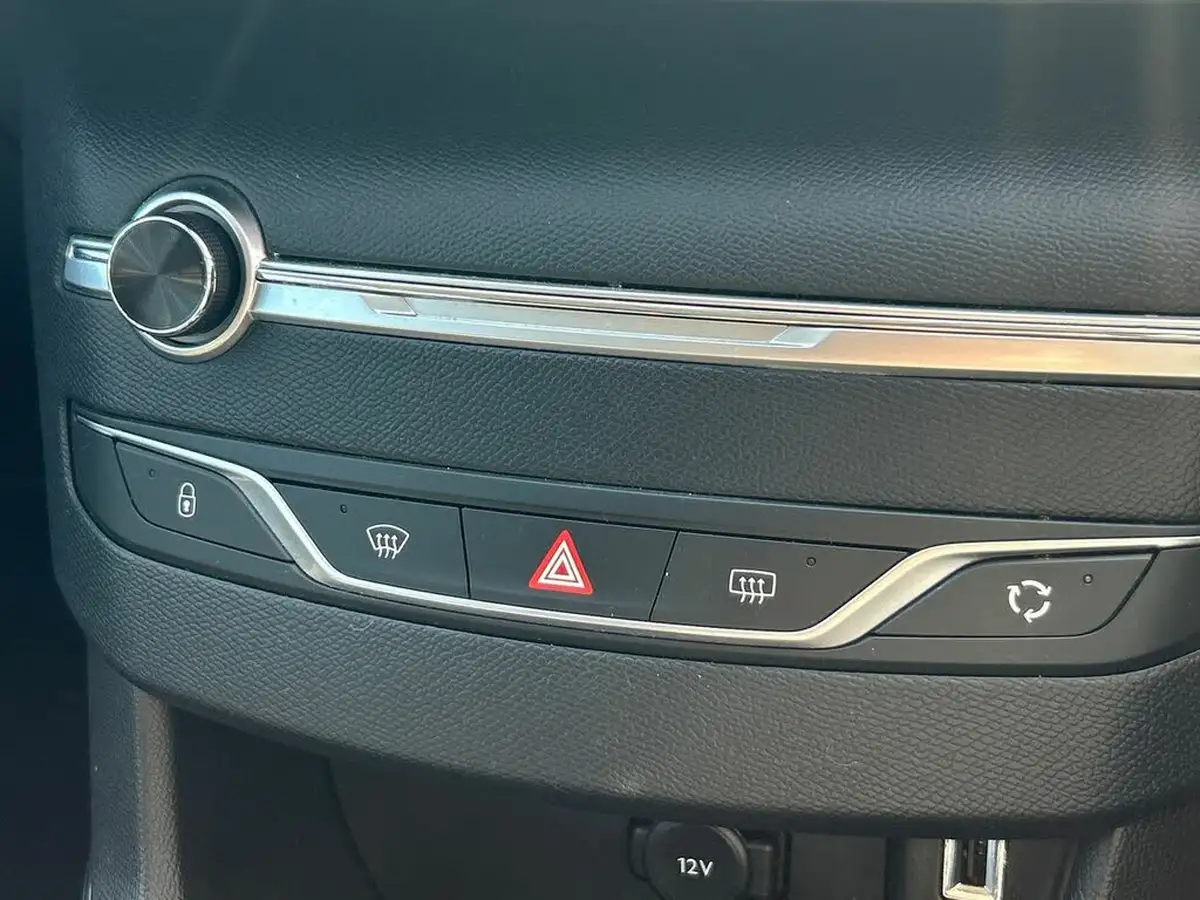 2021-peugeot-308-15-bluehdi-allure-digital-i-cockpit-eat8-big-25