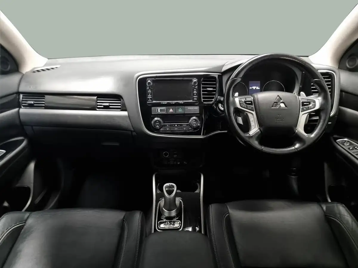 2017-mitsubishi-outlander-20-4hs-phev-5st-big-8