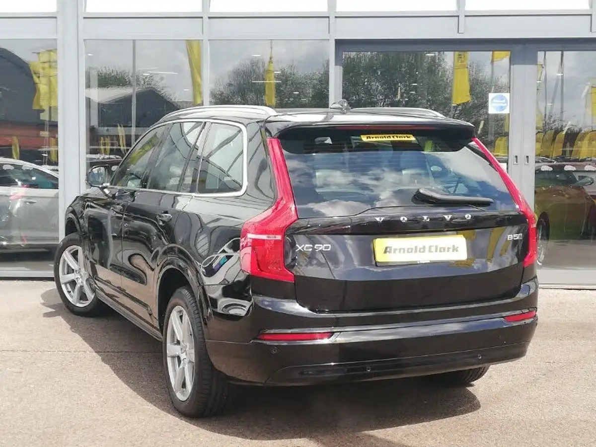 2022-volvo-xc90-20-b5-core-big-1