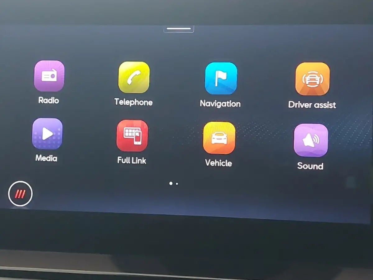 2023-tesla-model-y-e-rwd-big-16