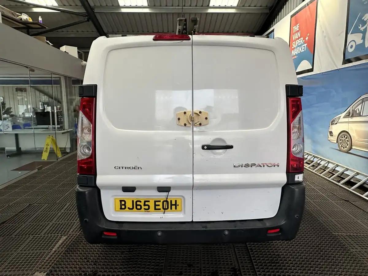 2015-citroen-dispatch-16td-enterprise-panel-big-3