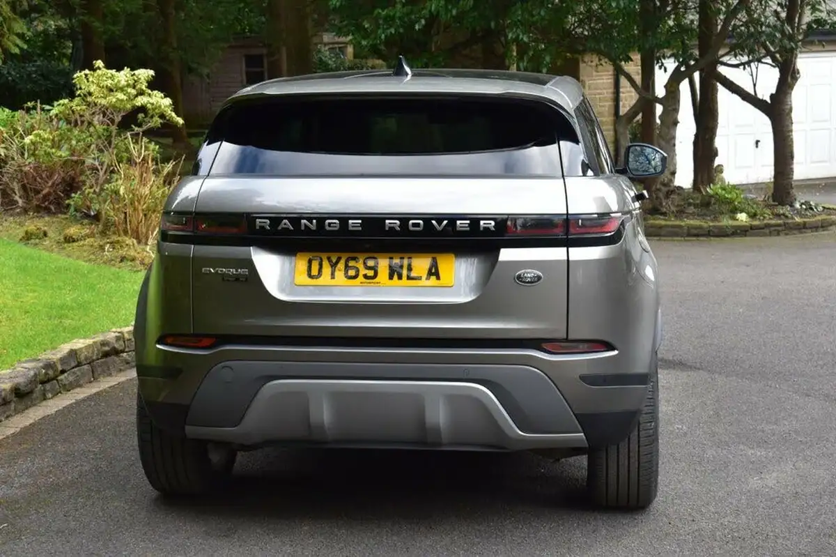 2019-land-rover-range-rover-evoque-20-d180-se-big-3