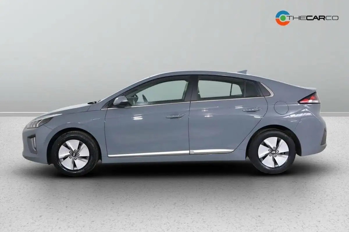 2021-hyundai-ioniq-16-gdi-premium-hybrid-big-3