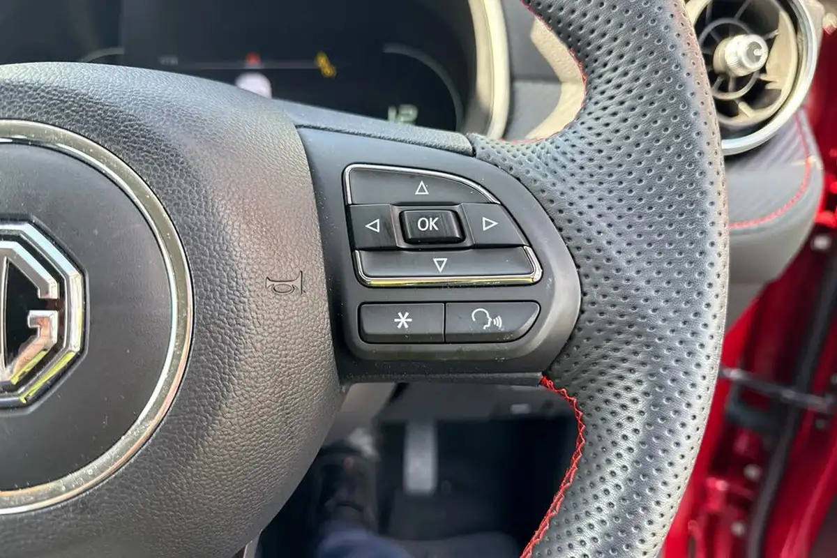 2024-mg-zs-suv-10t-gdi-exclusive-auto-big-12