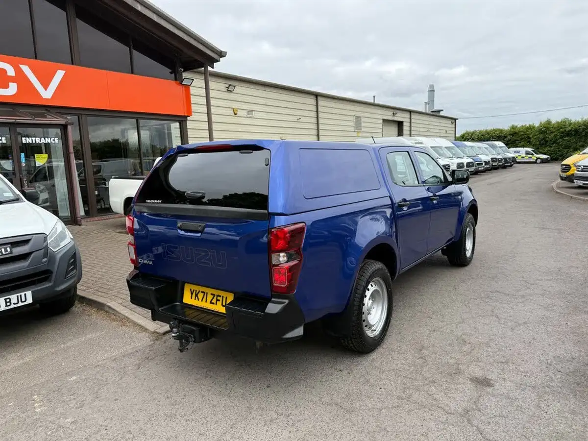 2021-isuzu-d-max-19td-utility-4x4-double-pickup-big-2