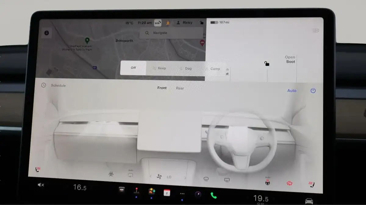 2022-tesla-model-y-e-long-range-big-12