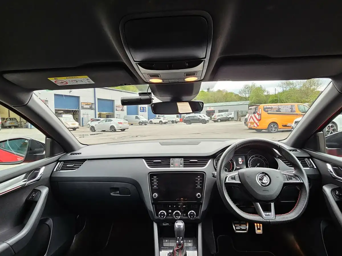 2019-skoda-octavia-20-tsi-vrs-hatchback-dsg-big-14