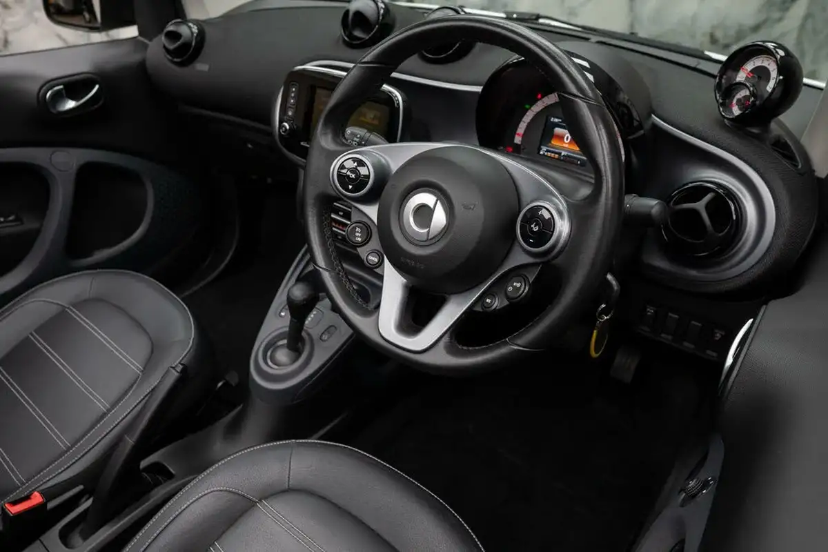 2018-smart-fortwo-10-prime-70bhp-premiumss-cabriolet-twinamic-big-9