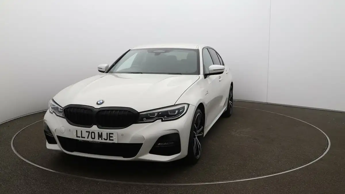 2020-bmw-3-series-20-330e-m-sport-saloon-4d-big-30