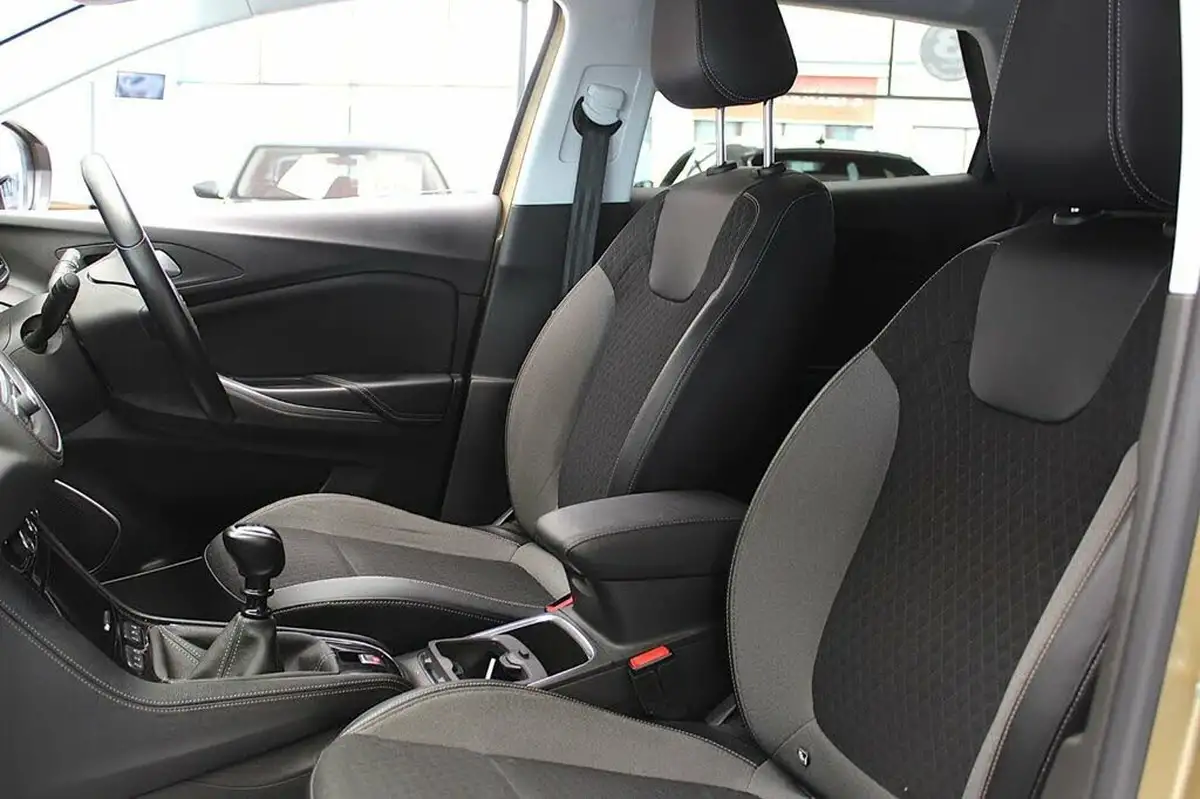 2018-vauxhall-grandland-x-12-sport-nav-130ps-big-23