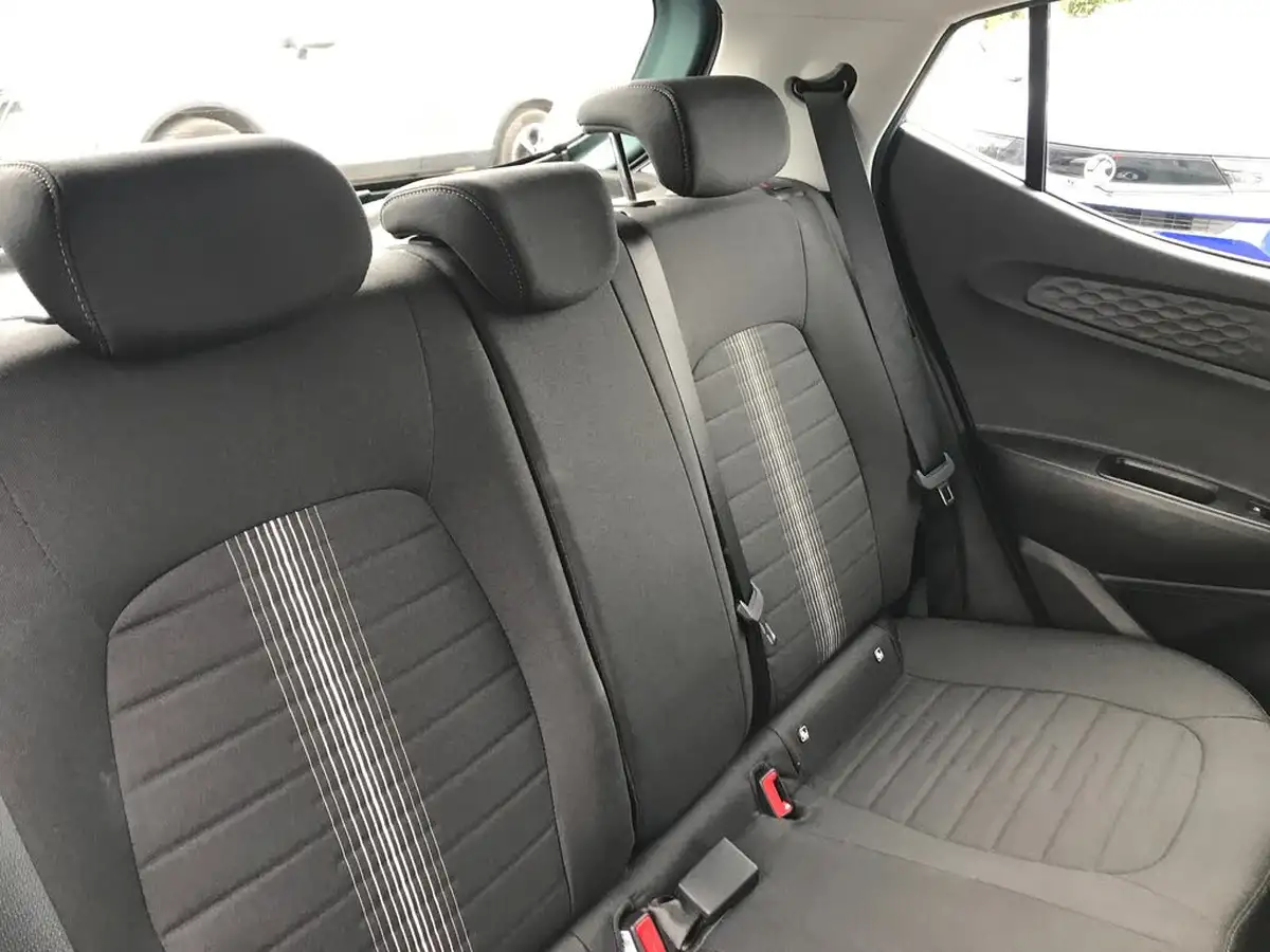 2022-hyundai-i10-12-se-connect-auto-big-6