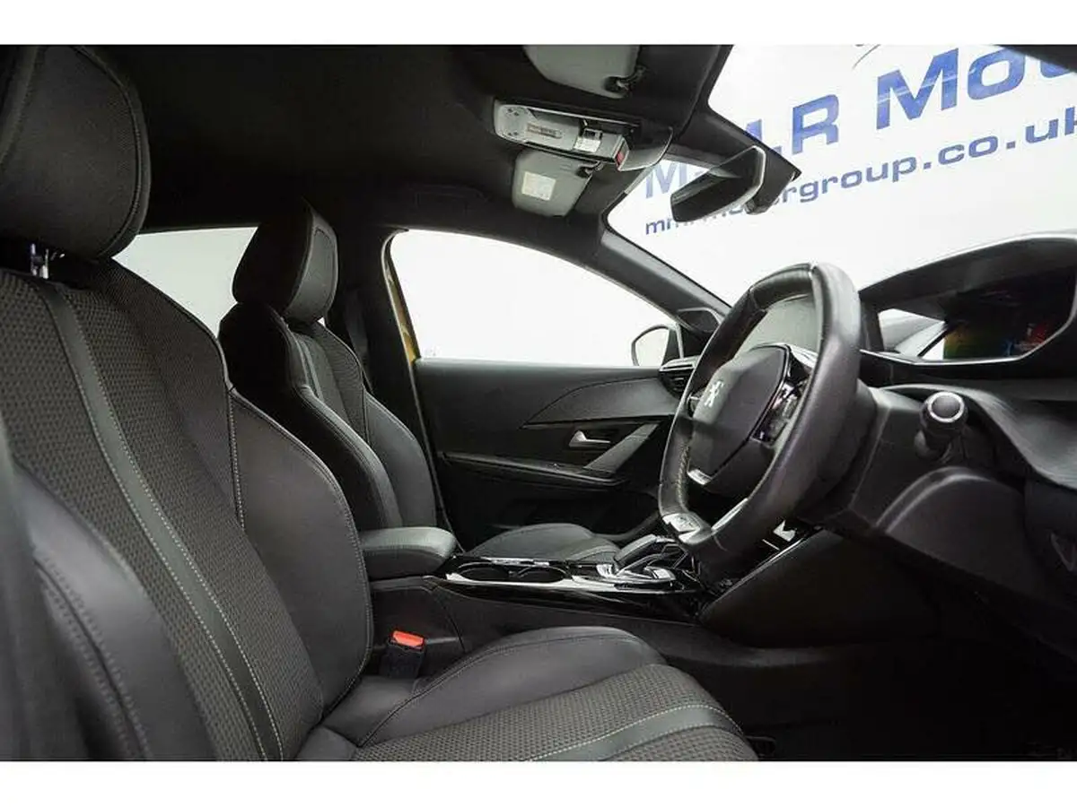 2021-peugeot-208-e-gt-50kwh-big-25