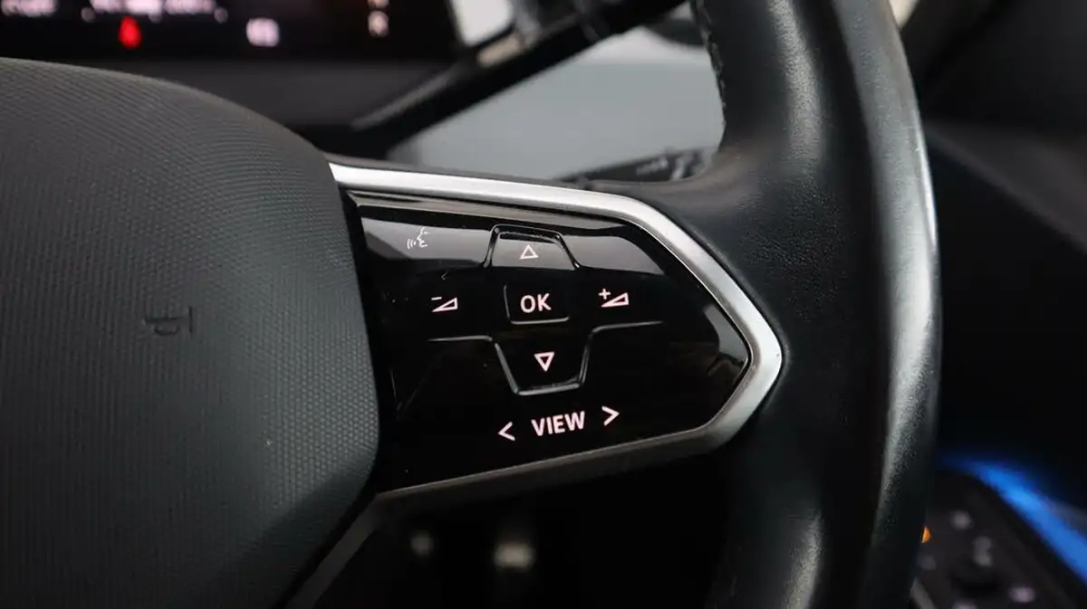 2020-volkswagen-id3-e-business-big-22