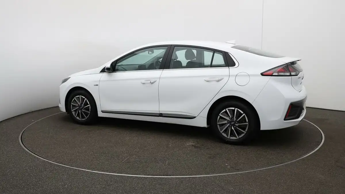2022-hyundai-ioniq-e-premium-electric-big-42