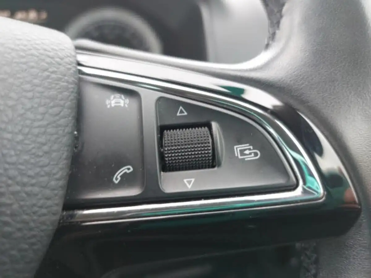 2018-skoda-karoq-15-tsi-se-l-ss-dsg-big-18