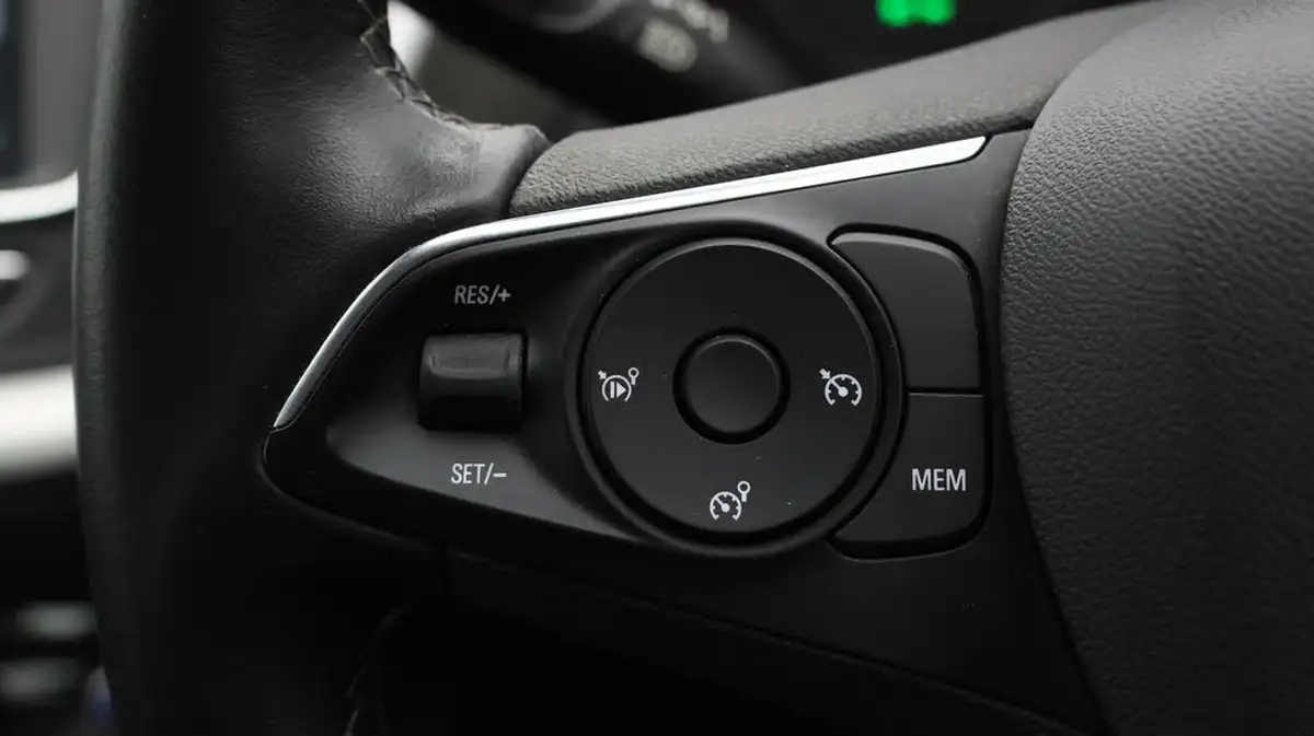 2020-vauxhall-grandland-x-12-se-big-20