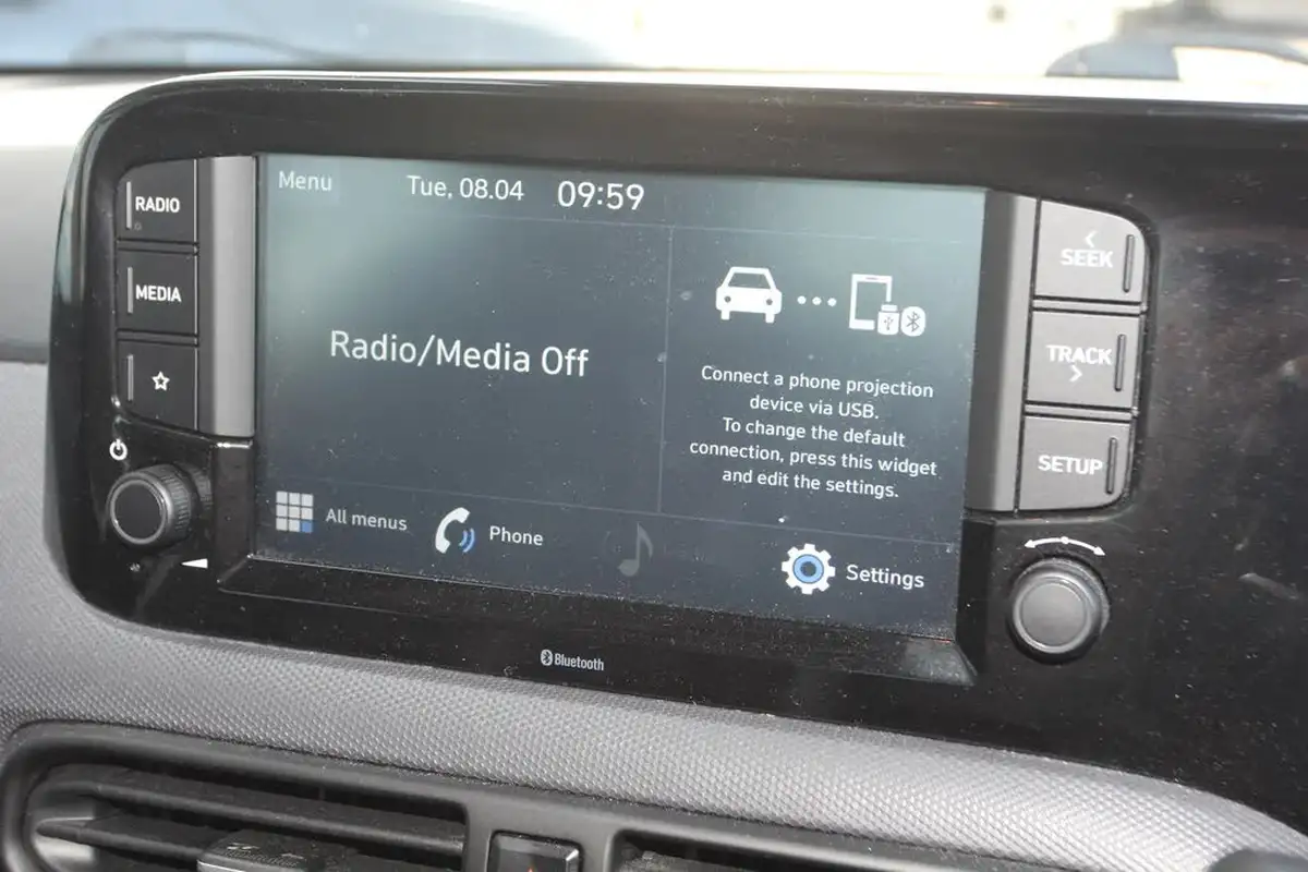 2020-hyundai-i10-12-se-connect-auto-big-23