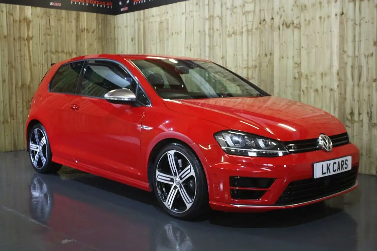 2014-volkswagen-golf-20-tsi-r-bmtss-3d-dsg-big-0