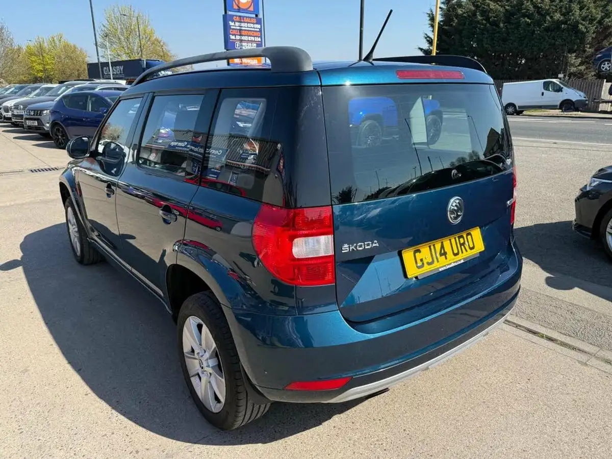 2014-skoda-yeti-12-dsg-big-15