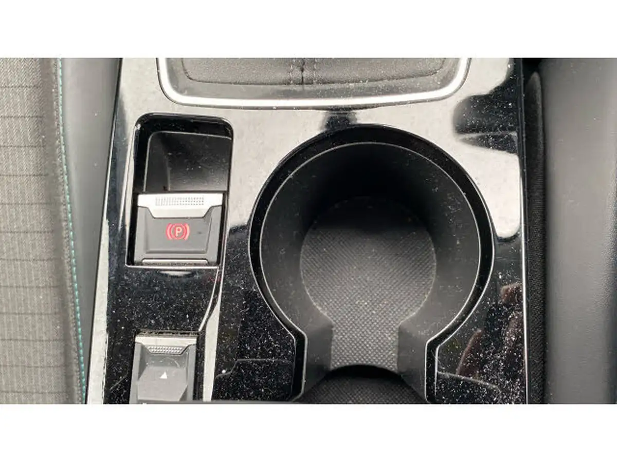 2022-peugeot-2008-suv-12-puretech-allure-premium-100bhp-big-25