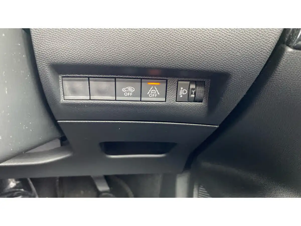 2022-peugeot-2008-suv-12-puretech-allure-premium-100bhp-big-21