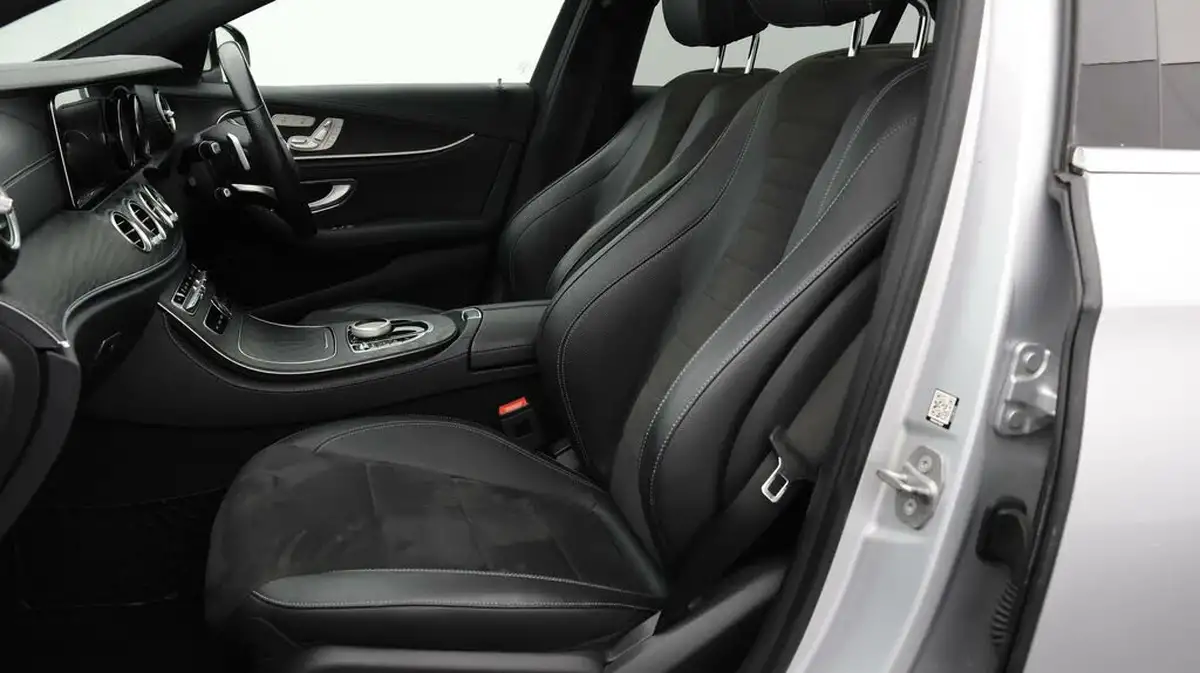 2018-mercedes-benz-e-class-30d-e350d-amg-line-premiumss-saloon-4d-4matic-big-13