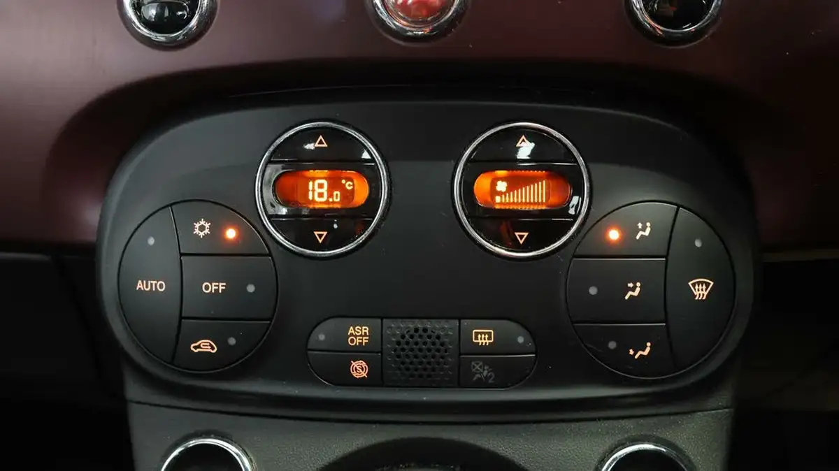 2020-fiat-500-10-star-big-11
