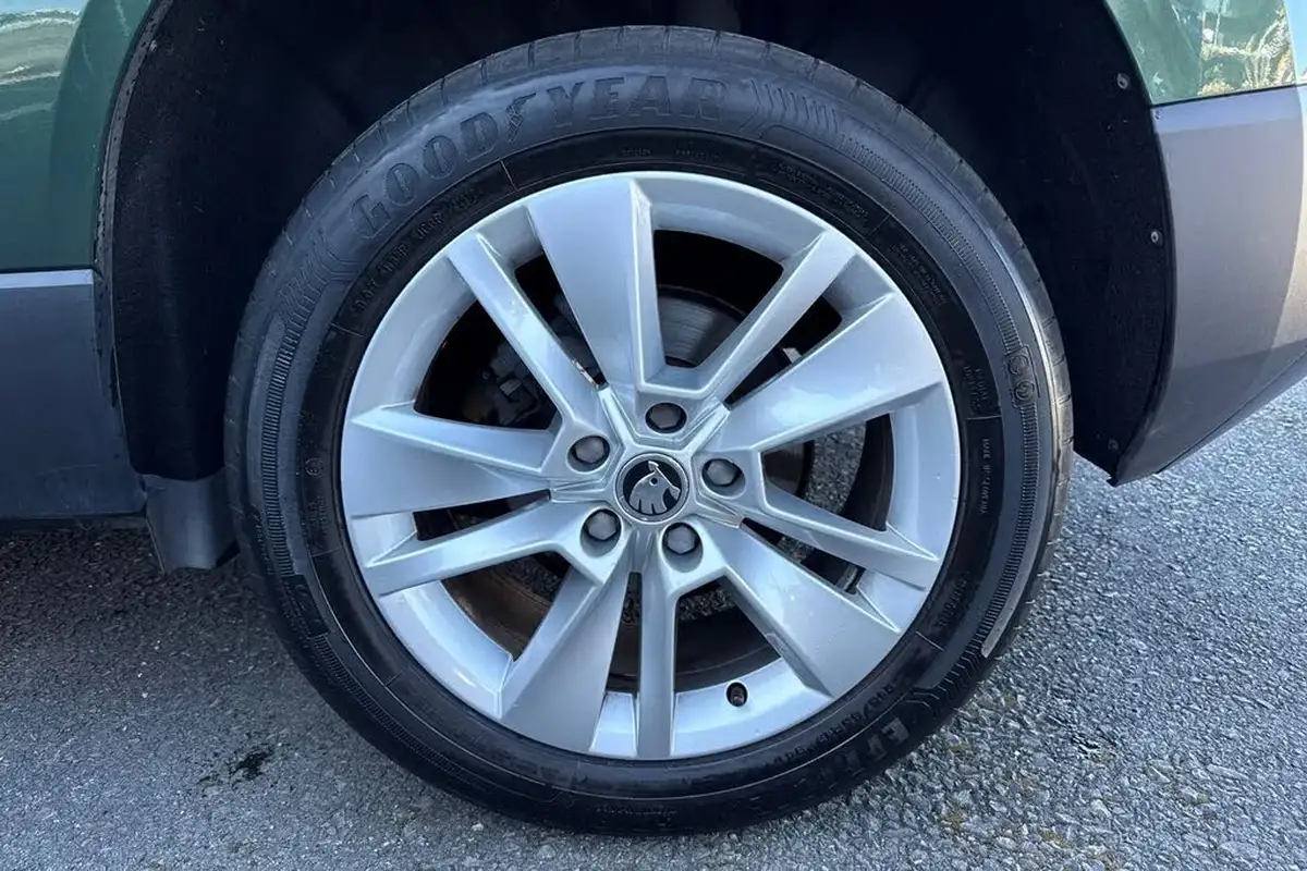 2022-skoda-karoq-15-tsi-se-technology-dsg-big-11