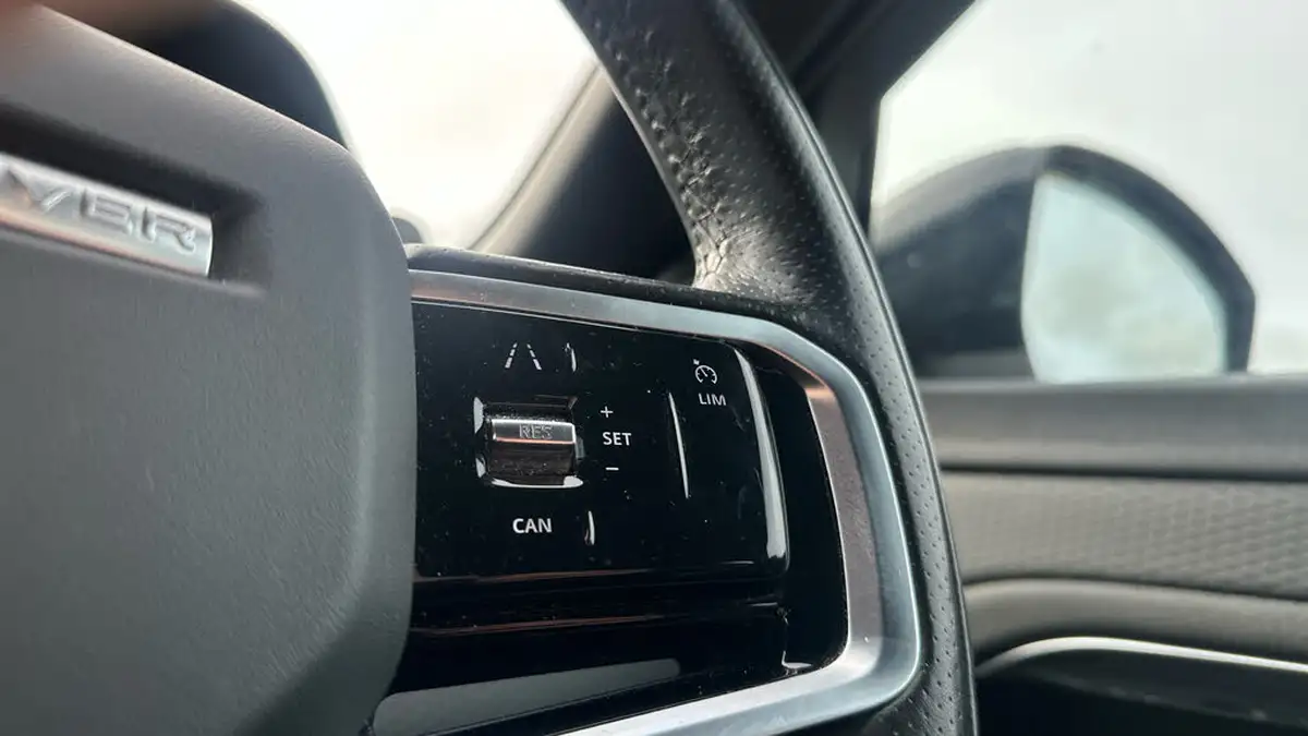 2022-land-rover-range-rover-evoque-20-d165-r-dynamic-s-big-23