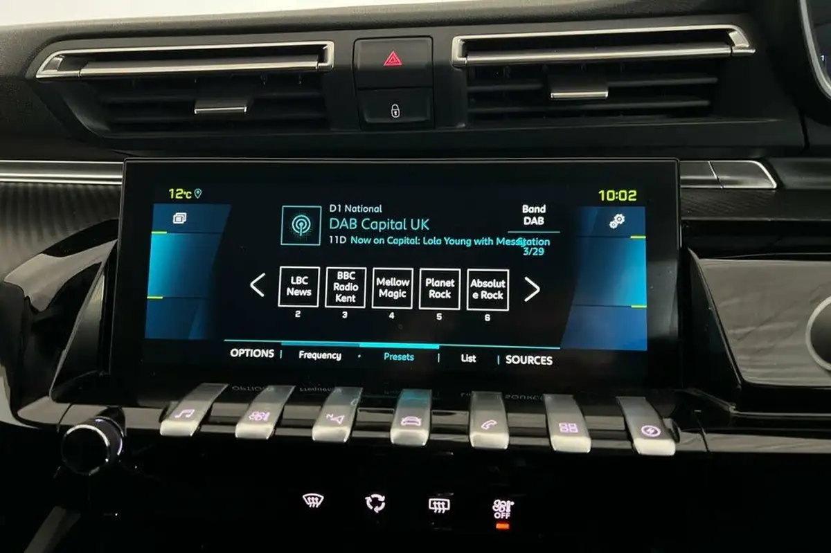 2021-peugeot-508-sw-16-puretech-allure-225bhp-hybrid-e-eat8-big-14