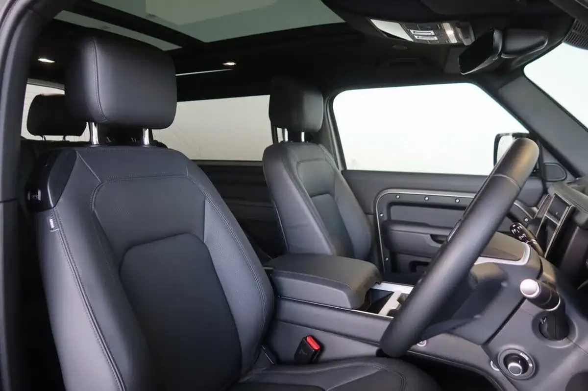 2024-land-rover-90-defender-30-d350-x-dynamic-hse-big-10