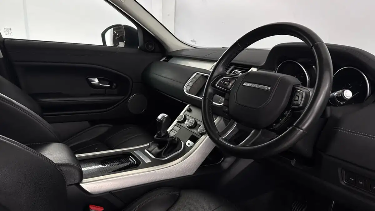 2018-land-rover-range-rover-evoque-20ed4-se-tech-hatchback-5d-big-9