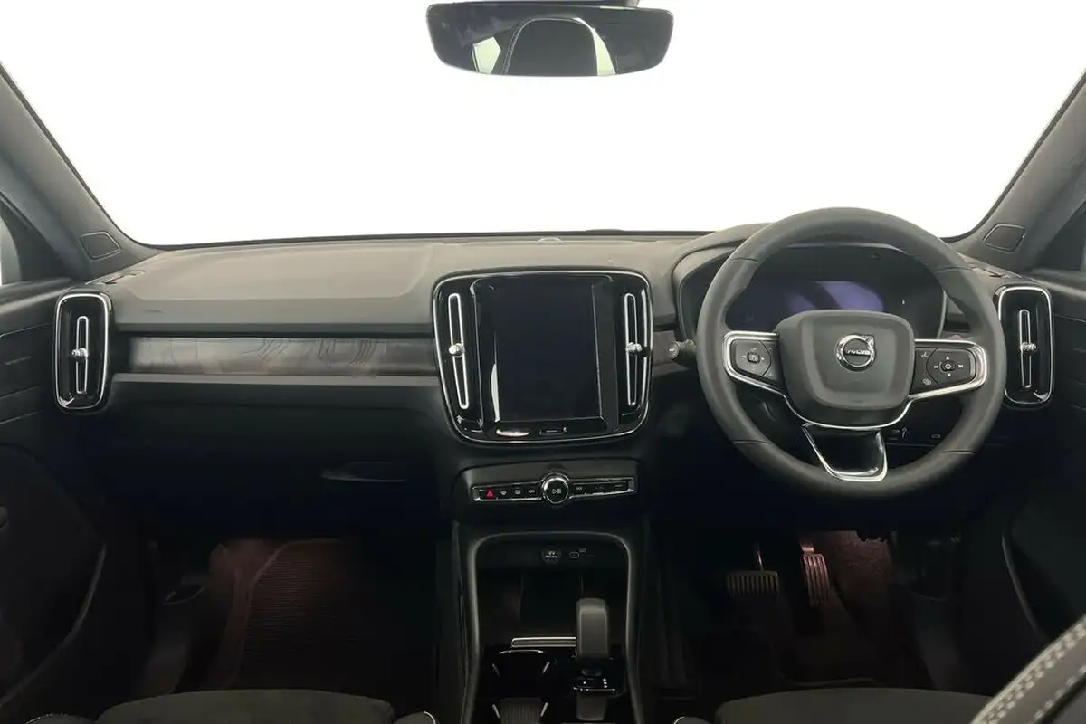 2022-volvo-c40-e-twin-recharge-pro-big-5