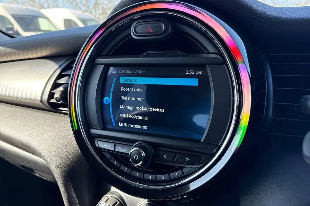 2020-mini-cooper-15-cooper-exclusive-hatchback-5d-auto-big-42