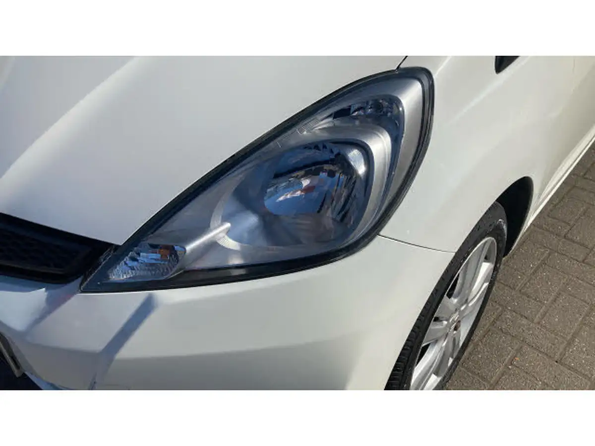 2015-honda-jazz-14-es-plus-big-38