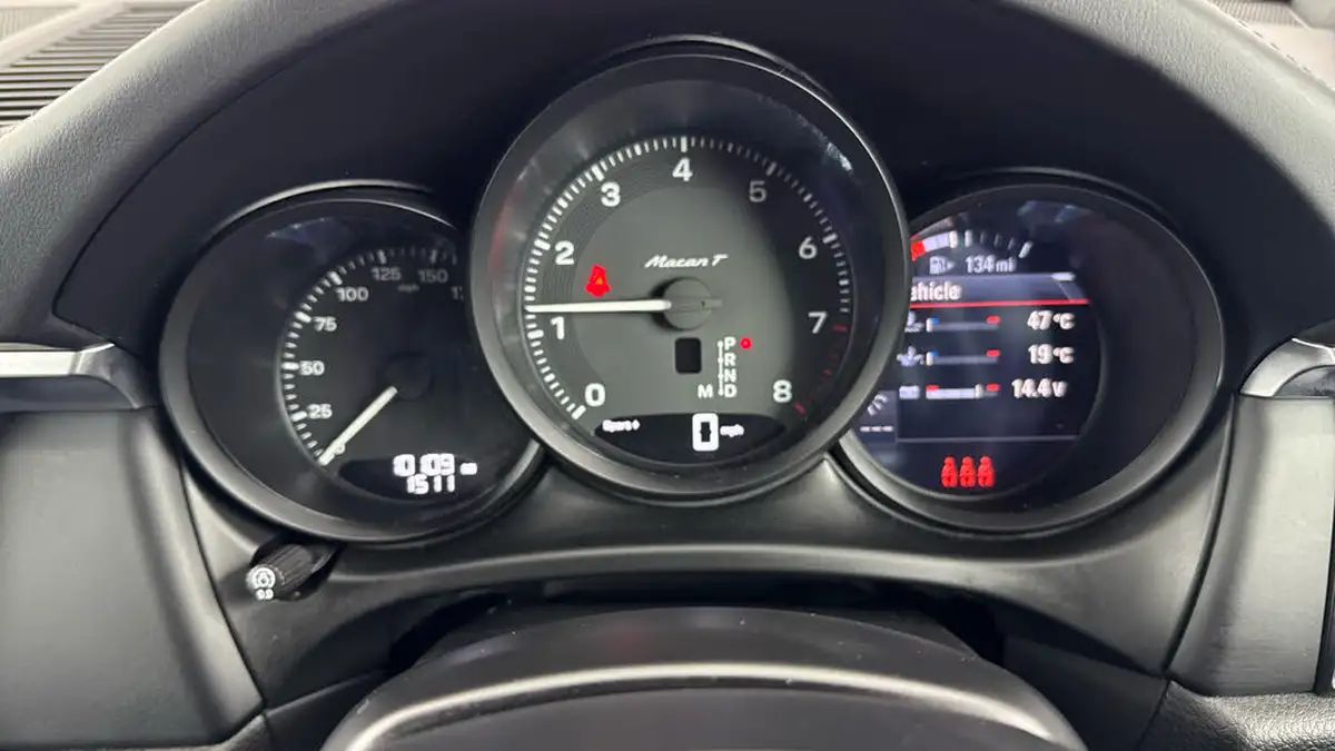 2024-porsche-macan-20-t-big-12