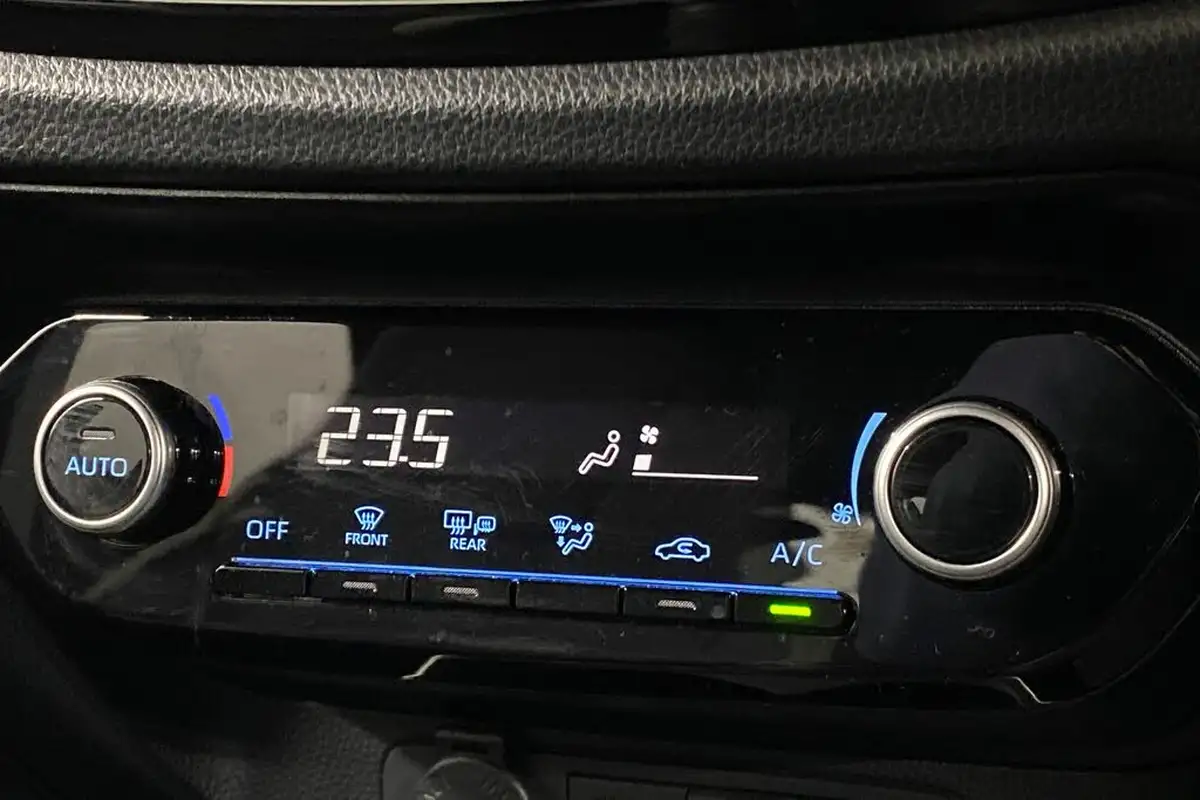 2023-toyota-aygo-x-10-vvt-i-edge-big-25